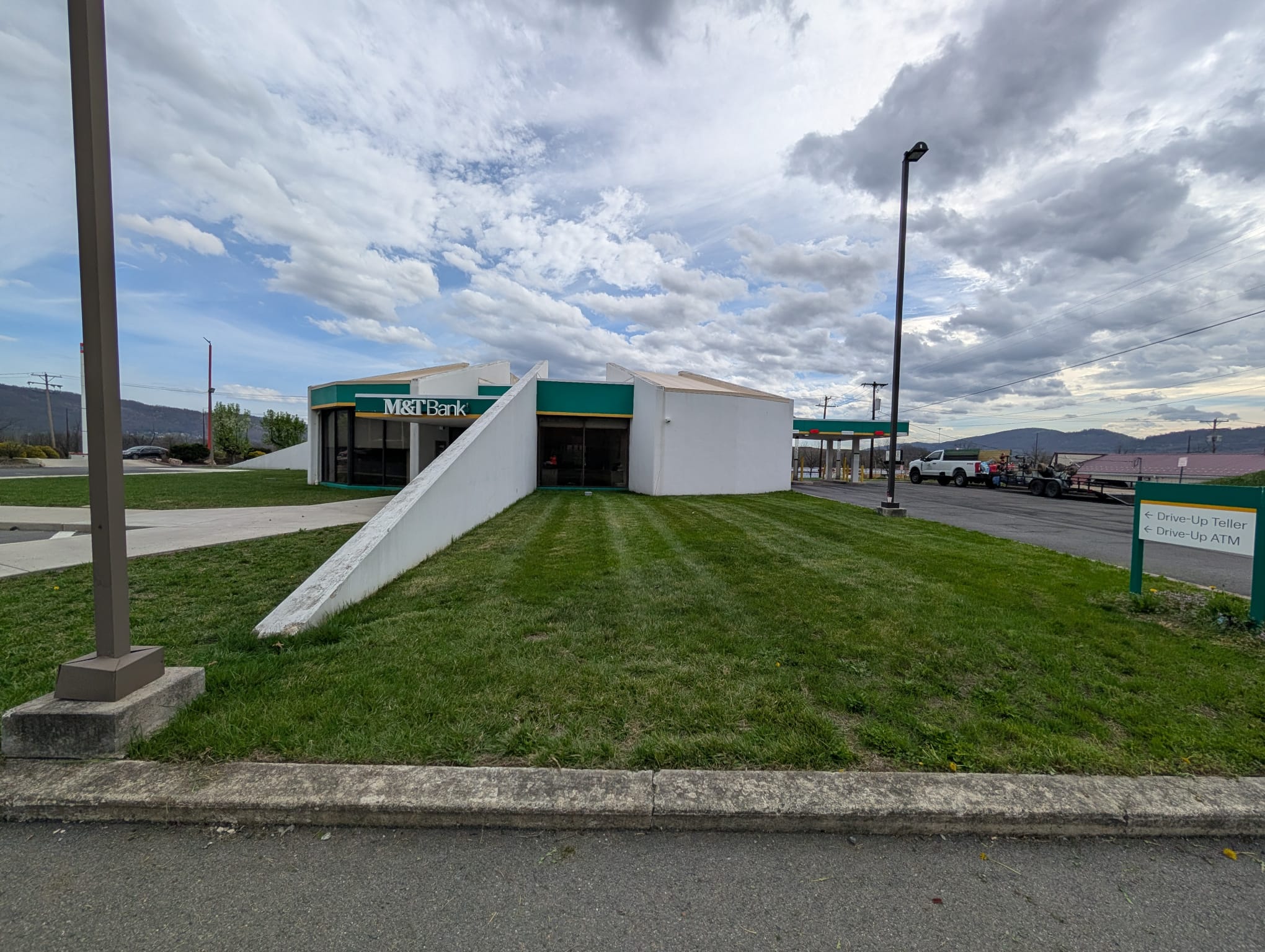 Bank Property Landscaping - Commercial landscaping project