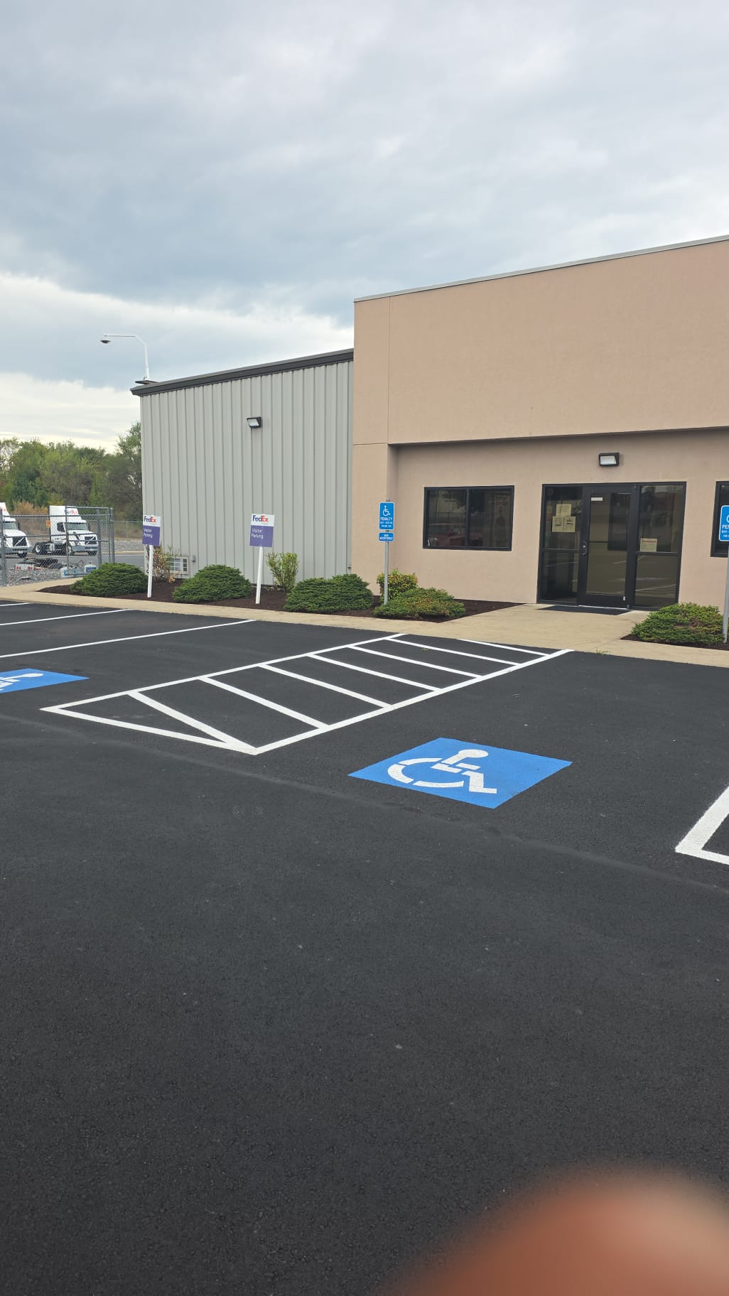 FedEx Commercial Grounds - Commercial landscaping project